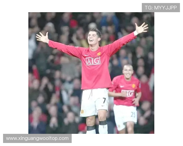 八号球员的传奇之路足球明星背后的故事与荣耀 八号球员的传奇之路足球明星背后的故事与荣耀