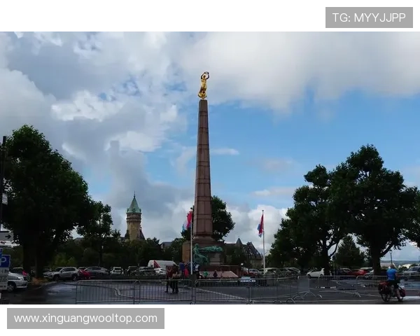 卢森堡足球明星的崛起与成就:小国大梦的运动传奇 卢森堡足球明星的崛起与成就:小国大梦的运动传奇