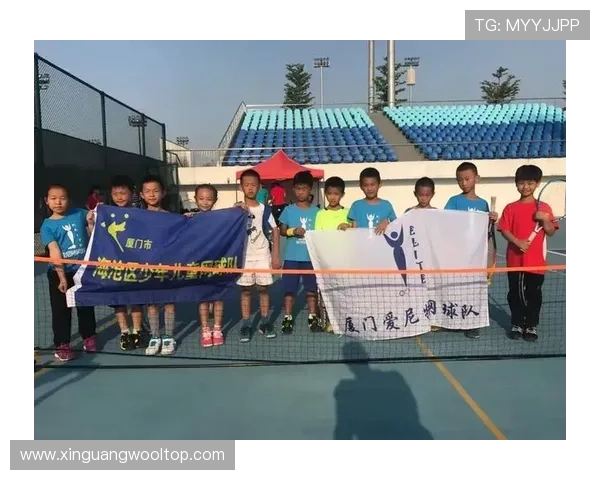 赛后分析:北京网球队与上海网球队的协作与战术对比探讨 赛后分析:北京网球队与上海网球队的协作与战术对比探讨